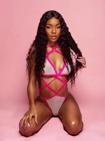 Элмира Студентка Питер Идрица